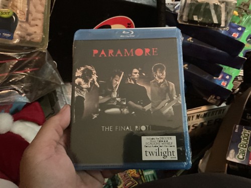 Paramore the final riot - paramore,
