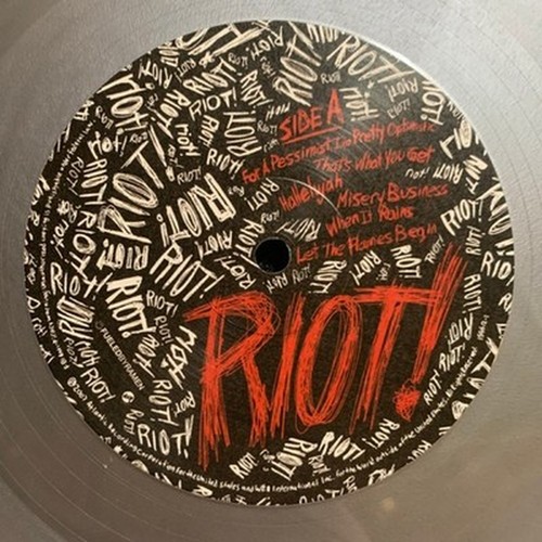 Paramore riot limited edition - riot!,