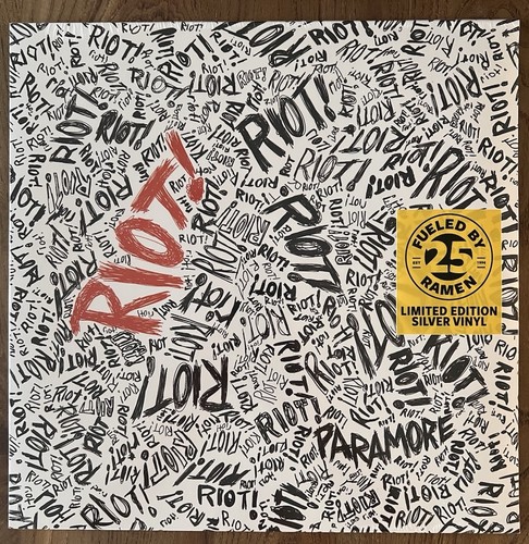 Paramore riot silver - paramore, –