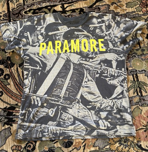 Shirt paramore graphic band - paramore,