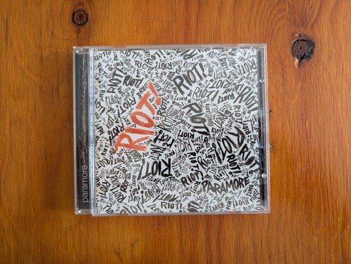 Paramore riot rock emo - -, cd