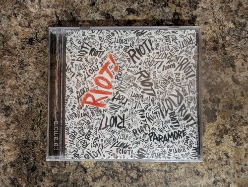 Paramore riot cd - -, rock