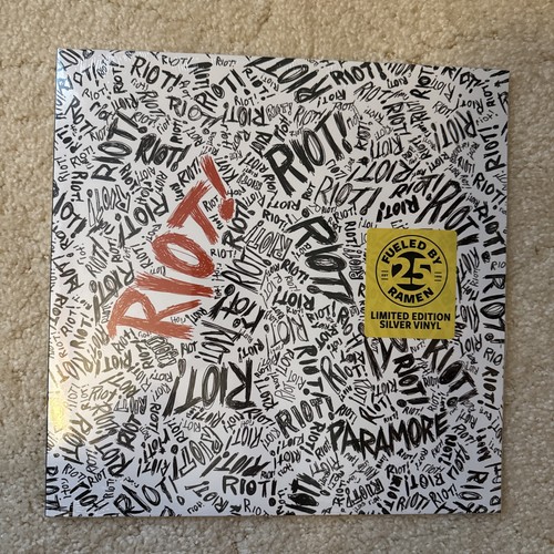 Paramore riot fbr 25th - -,
