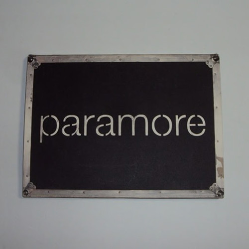 Paramore final riot road - riot, case
